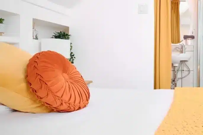 balcon-blanc-nos-chambres (2)