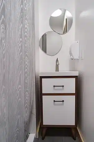 balcon-blanc-nos-chambres (6)