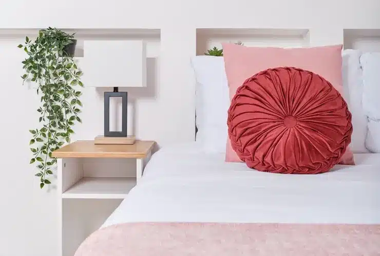 Grande Chambre avec salle de bain Privée et lit queen